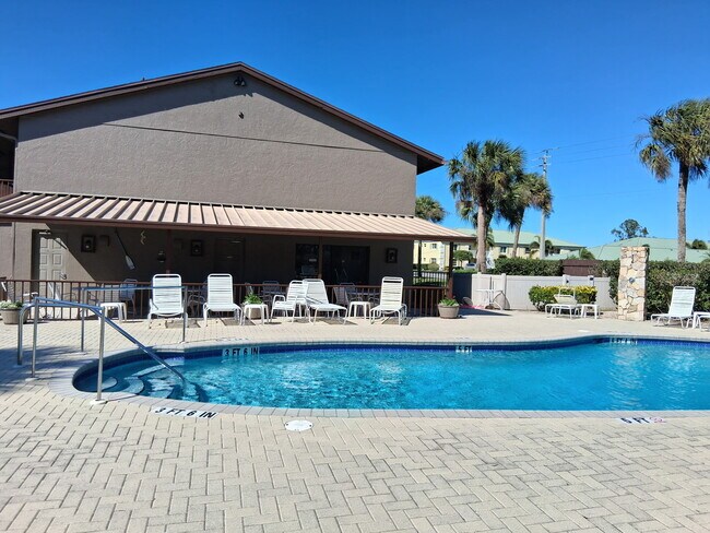 Pool - 927 Capri Isles Blvd