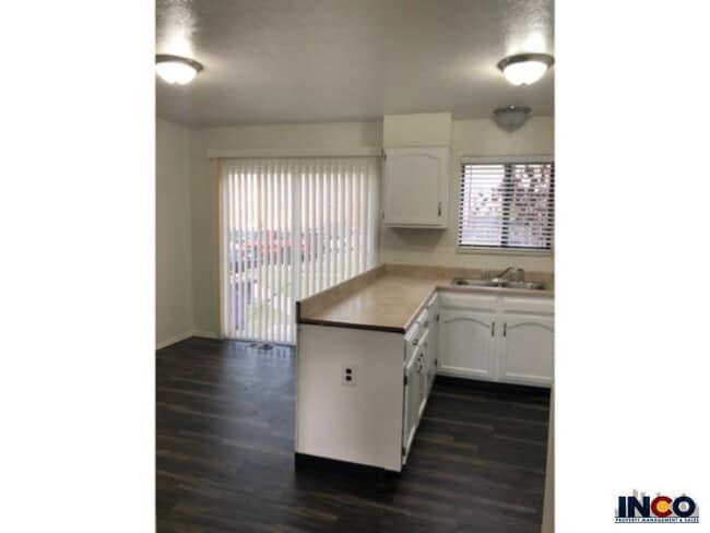 Building Photo - 790 S Patton Ct