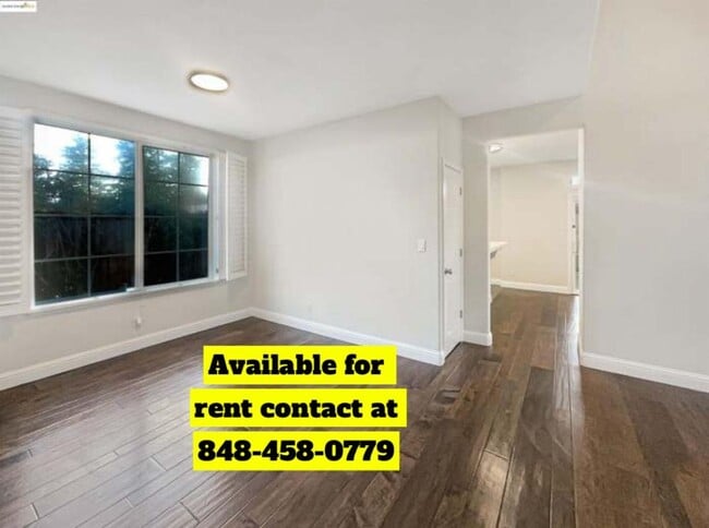 Foto del edificio - 51 Village Square Pl