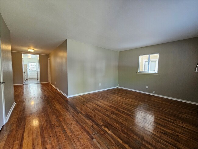 Photo - 4307 W Alabama St House