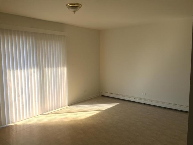 Foto del edificio - 2 bedroom in Elgin IL 60123