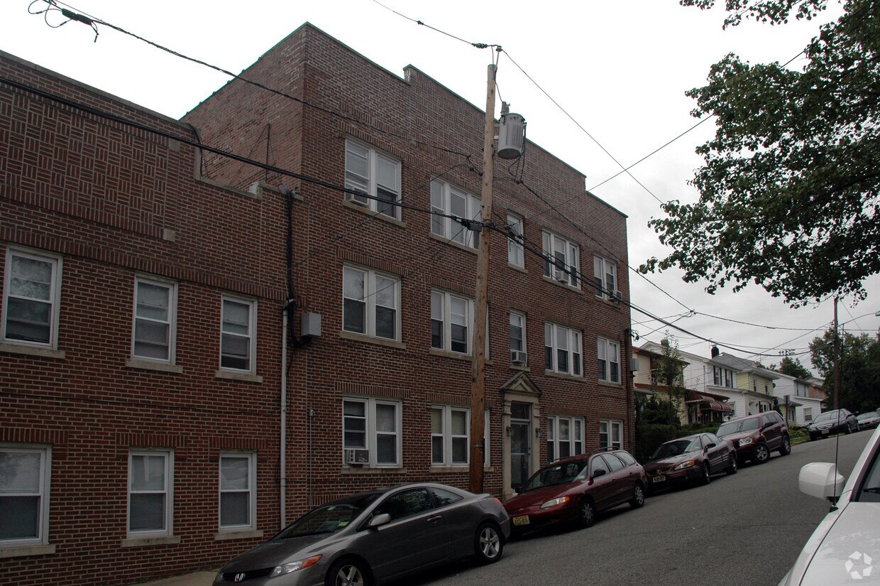 244 Clinton Ter, Lyndhurst, NJ 07071 Apartments in Lyndhurst, NJ