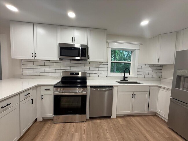 Foto del edificio - 3901 SE 13th Terrace