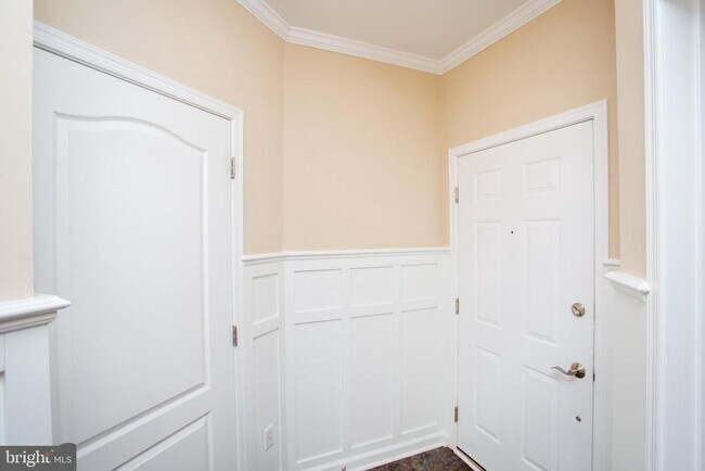Building Photo - 248 Carson Terrace