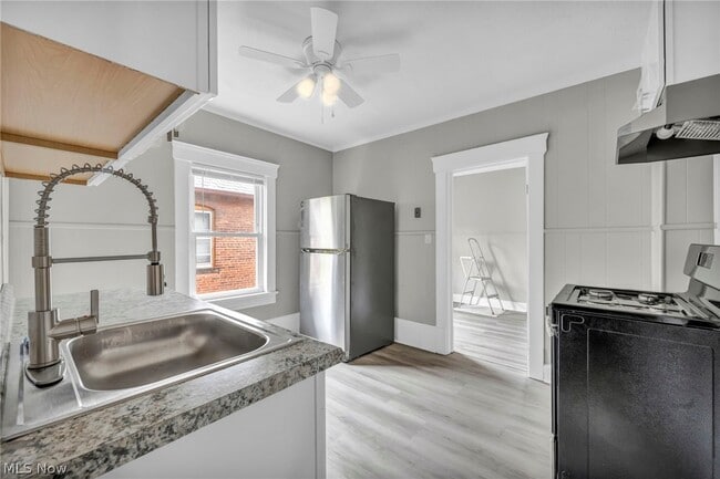 Foto del edificio - 2023 Robin St