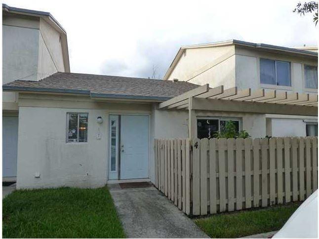 Building Photo - 10875 NW 29th Mnr
