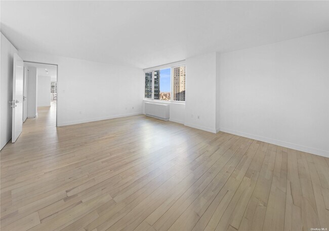 Building Photo - 322 W 57th St