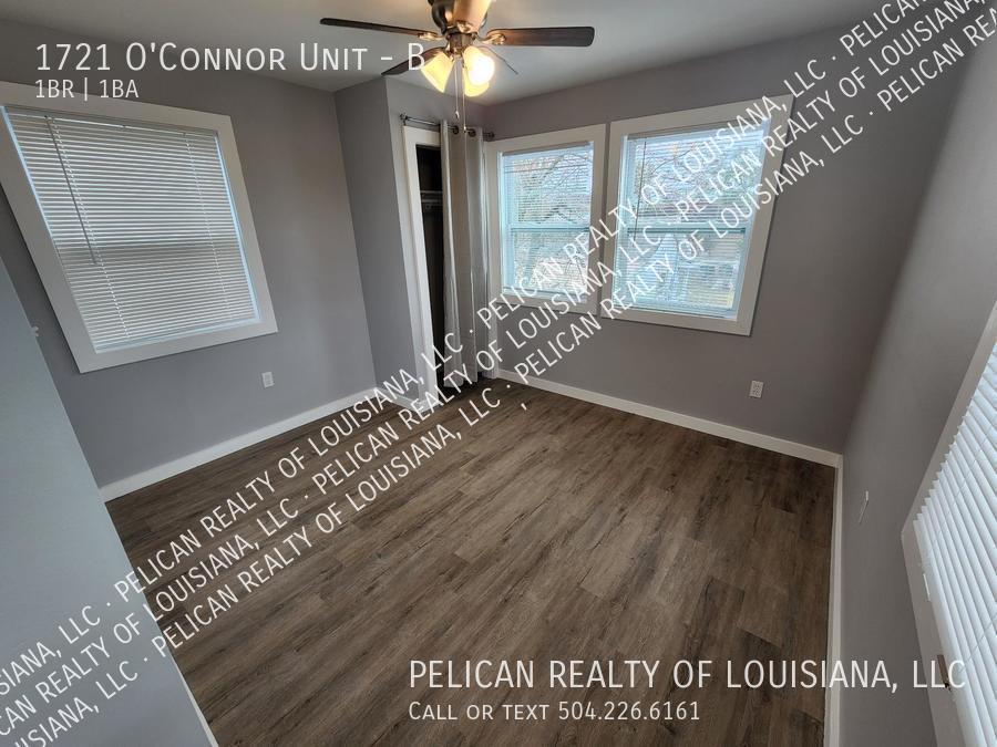 Building Photo - 1 Bed | 1 Bath | UPSTAIRS APARTMENT in Gre...