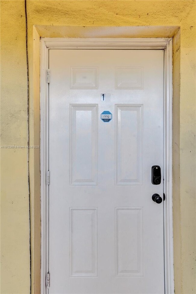 Foto del edificio - 720 SE 15th St