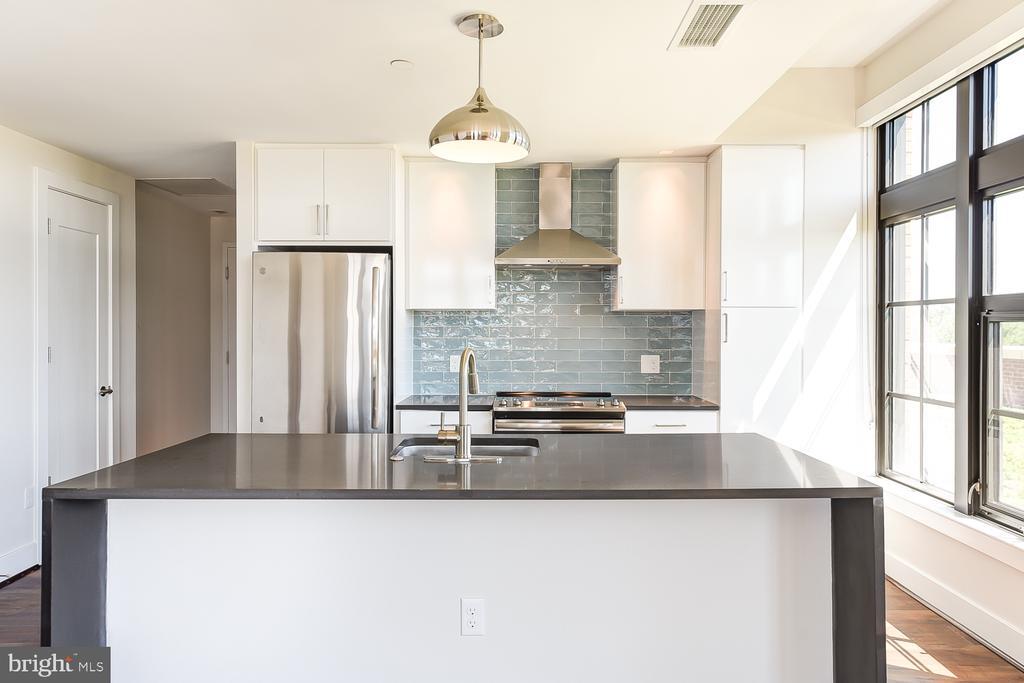 Foto principal - 901 H St NE