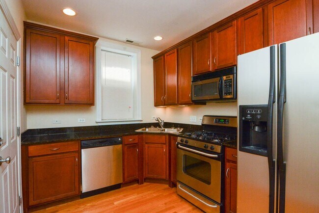 Foto del edificio - 3241 N Clifton Ave