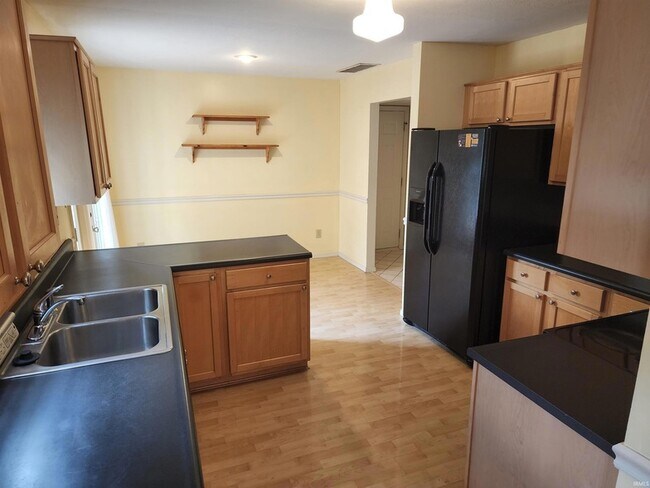 Foto del edificio - 3819 Claybridge Dr