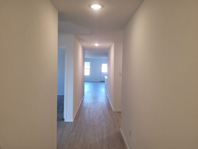 Foto del edificio - 2024 4-bed Home in Bulverde