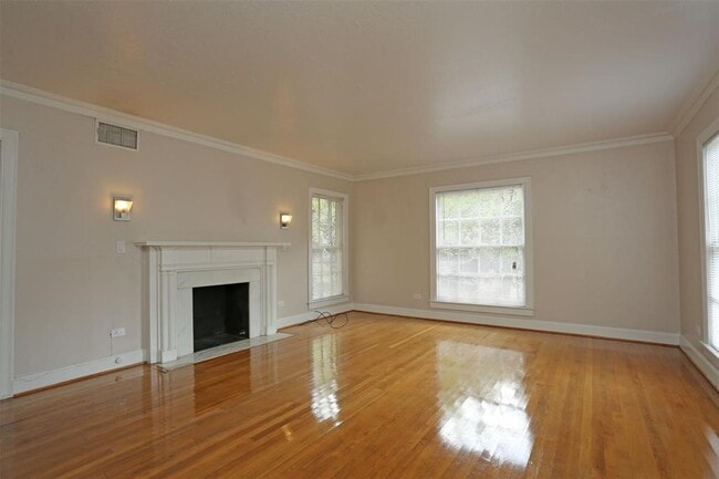 Building Photo - 5625 Jackson St