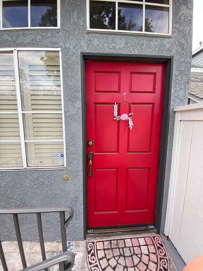 Foto del edificio - 5632 Canterbury Dr