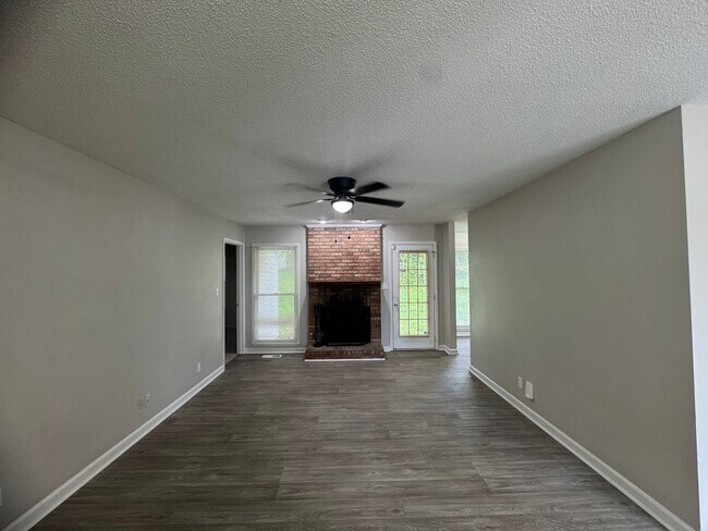 Foto del edificio - Single Family Home in Clarksville