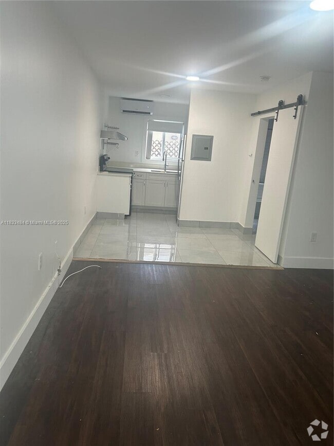 Building Photo - 8260 Byron Ave