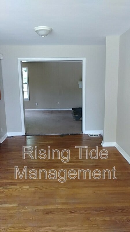 Building Photo - 217 Chickasaw Dr