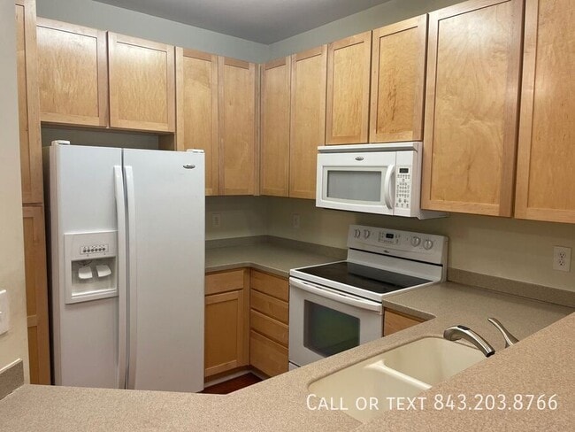 Building Photo - 1116 Basildon Rd