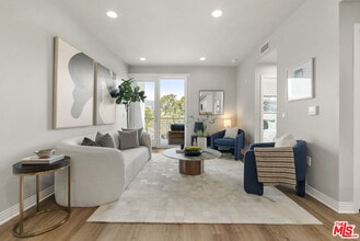 Building Photo - 7428 Santa Monica Blvd