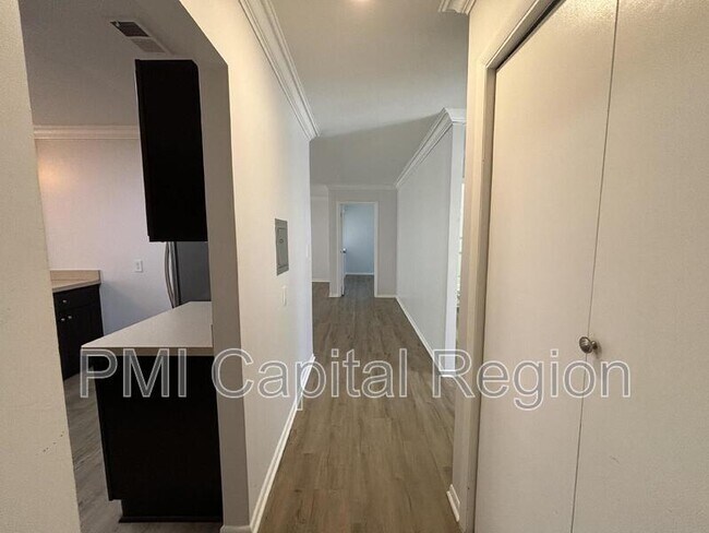 Foto del edificio - 6037 Majors Ln