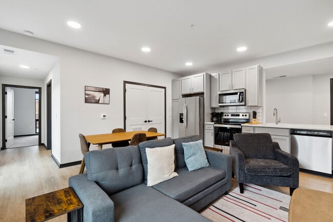 Building Photo - 423 E Michigan St