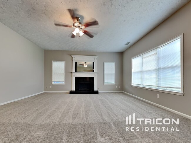 Building Photo - 2338 Briar Knoll Rd