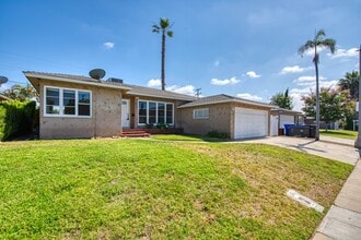 Building Photo - 6141 Dorothy Dr