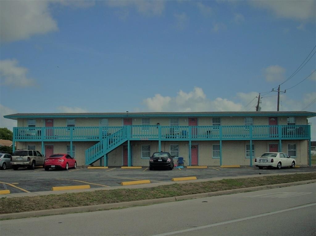 7228 Stewart Rd, Galveston, TX 77551 Townhome Rentals in Galveston TX