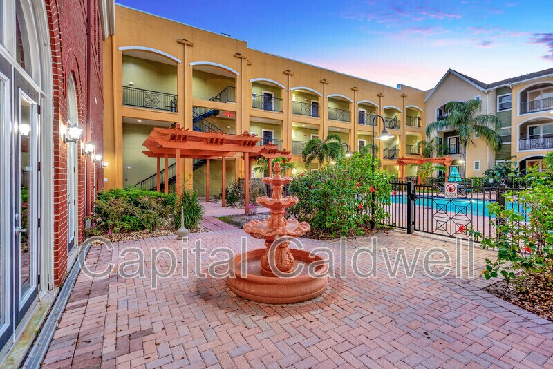 Foto principal - 1810 E Palm Ave