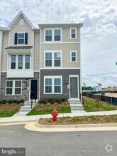 Building Photo - 9101 Crk Btm Ln