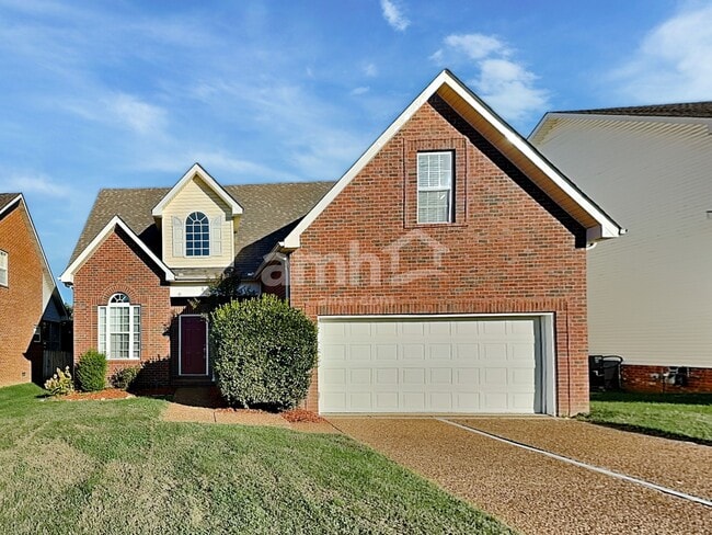 Building Photo - 2404 Adelaide Dr