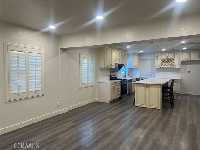 Foto del edificio - 729 N Soldano Ave