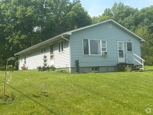 Building Photo - 132 Piper Rd