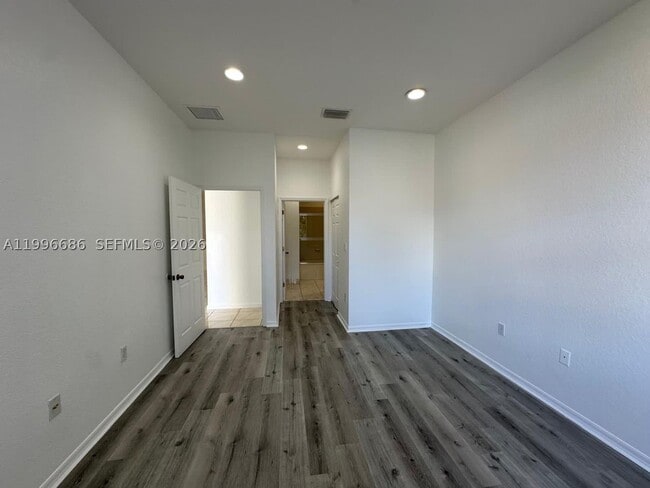 Building Photo - 10985 SW 239th Terrace