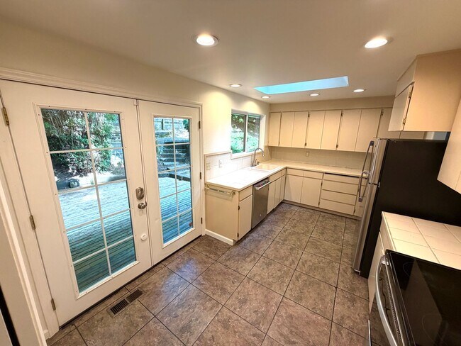 Foto del edificio - 17843 6th Ave NW
