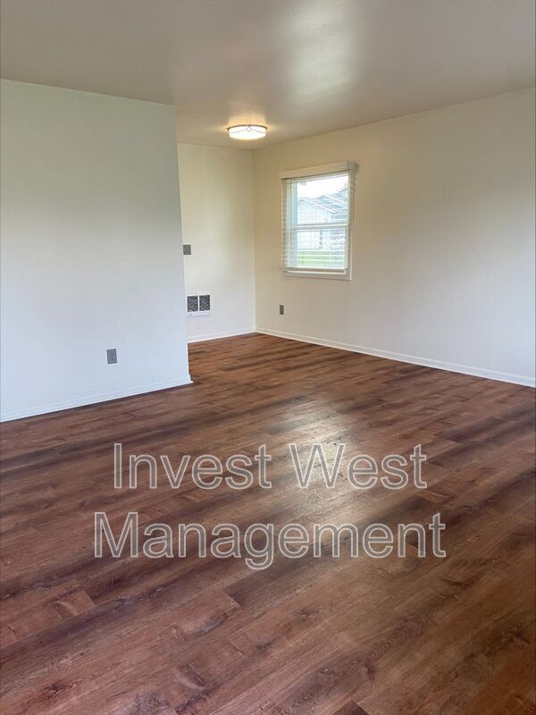 Building Photo - 254 Colorado St