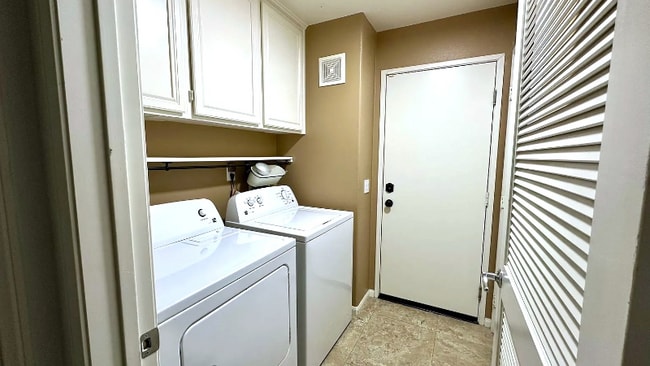 Building Photo - 89 Via Sovana