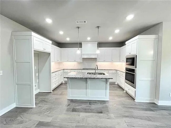 Foto del edificio - 2762 N Justin Dr