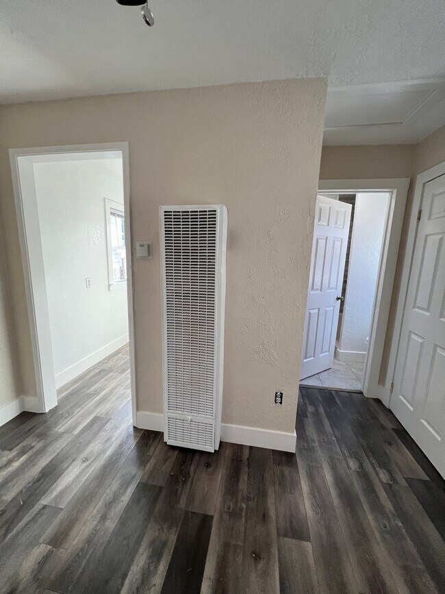 Building Photo - Studio, 1 bath House - 29 Washington Street