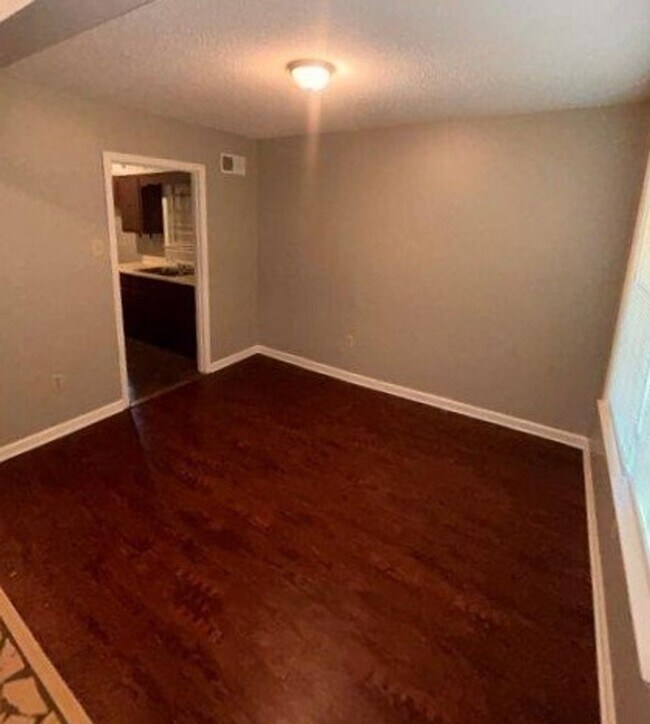 Building Photo - BELOW MARKET RENT!