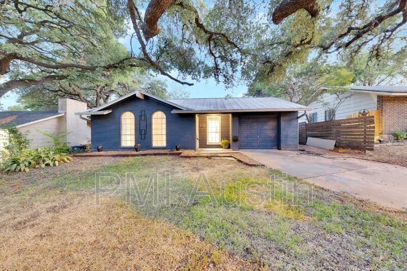 Primary Photo - 907 Austin Highlands Blvd