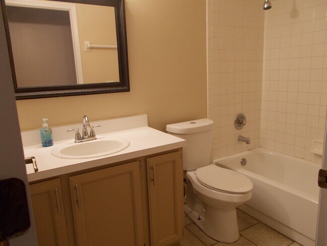 Building Photo - 546 Wechsler Circle