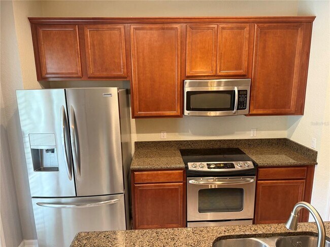 Foto del edificio - 7722 Fairgrove Ave