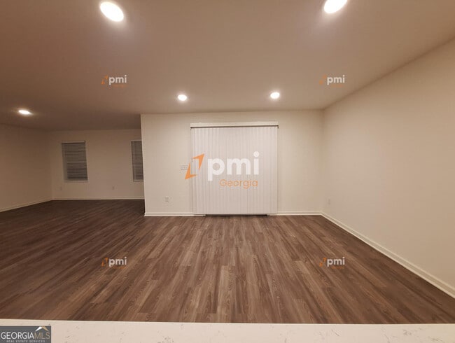 Building Photo - 514 Liberty Hall Dr