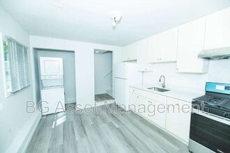 Building Photo - 3025 Yolo Ave