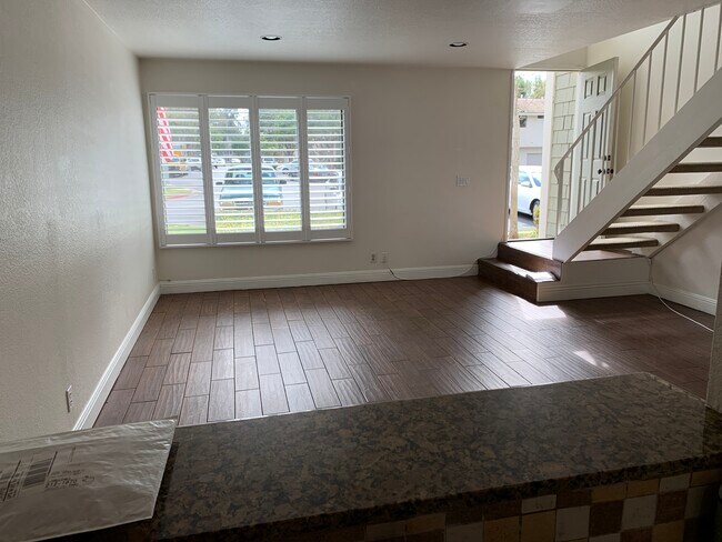 Foto del edificio - 24475 Copper Cliff Ct