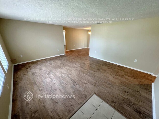 Foto del edificio - 1240 Waterside Ln