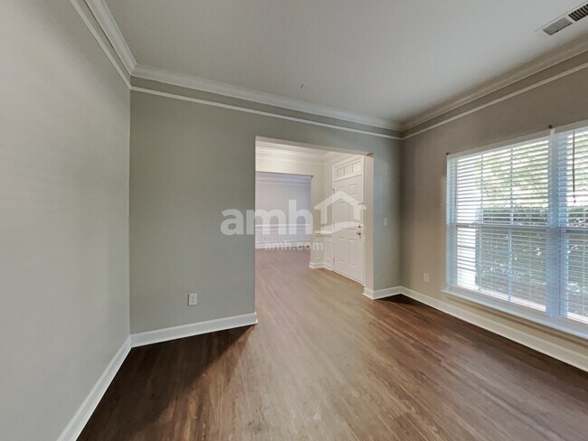 Building Photo - 111 Hawleyville Street