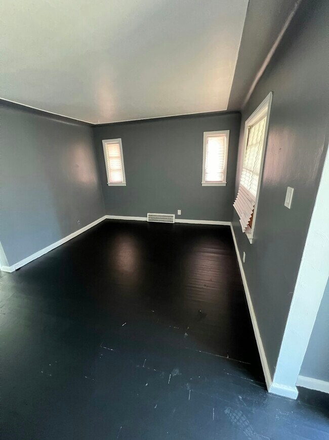 Building Photo - 18677 Lamont Street